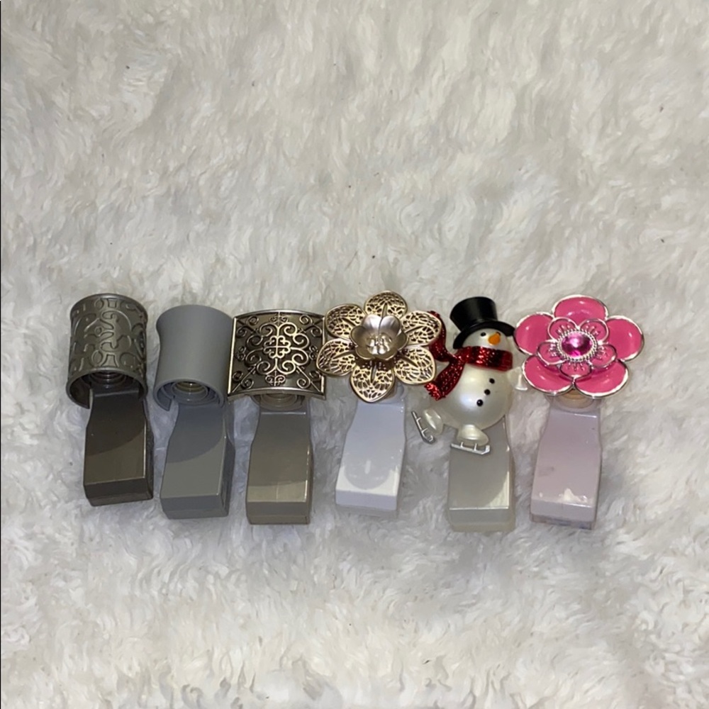 6 bath and Bodyworks wallflower plug-ins